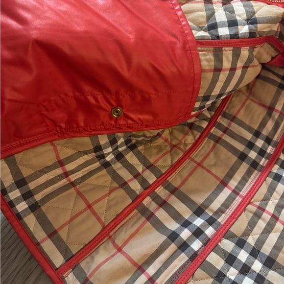 BURBERRY BRIT Red Quilted Jacket for Women - Picture 5 of 8